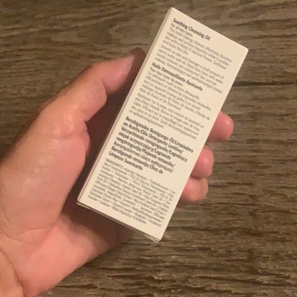 Bobbi Brown Smoothing Cleansing Oil. - Picture 4 of 5